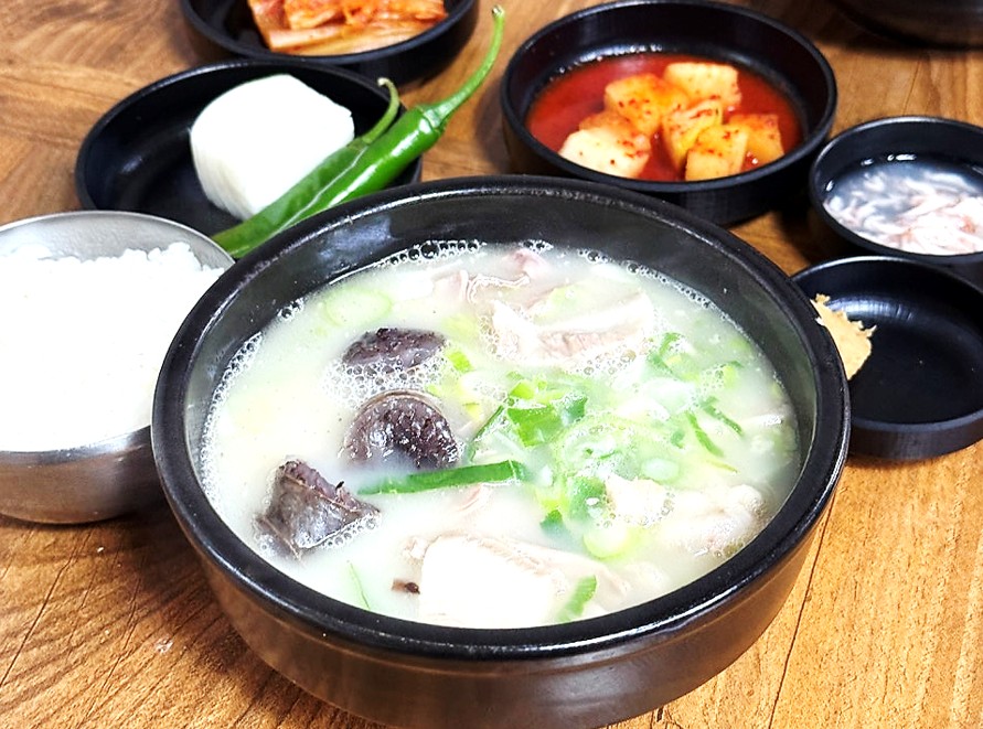 황룡우시장국밥집 국밥 한 상 차림