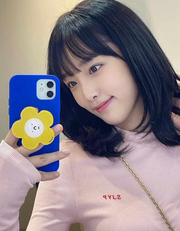 최예나 나이 과거 프로필 아이즈원 키 인스타 고화질 화보 레전드 복근 실물