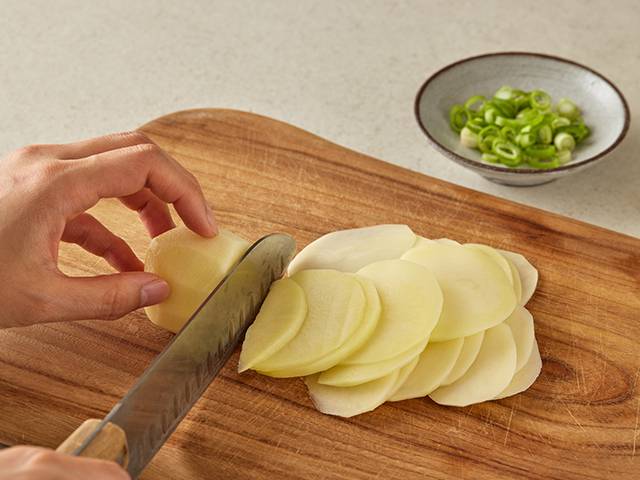 감자 냉수프 레시피 햇감자 맛있게 먹는법 썰기