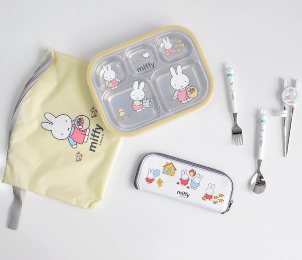 어린이집-급식-시간에-식판이-필요합니다.