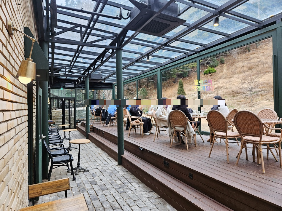 동화같은 카페 만디, 부산 사하구 카페 인스타 핫플 카페