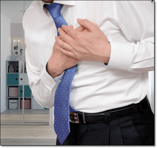 심장 통증을 느끼는 젊은 남성