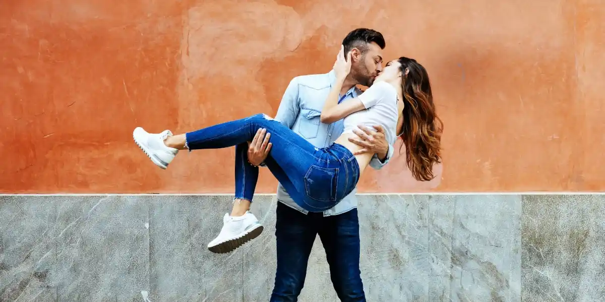 남성들이 해석하기 어려워하는 여자어에 대해 설명한다.