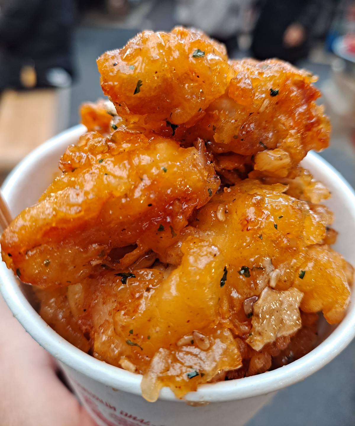 윤기 좌르르 닭강정