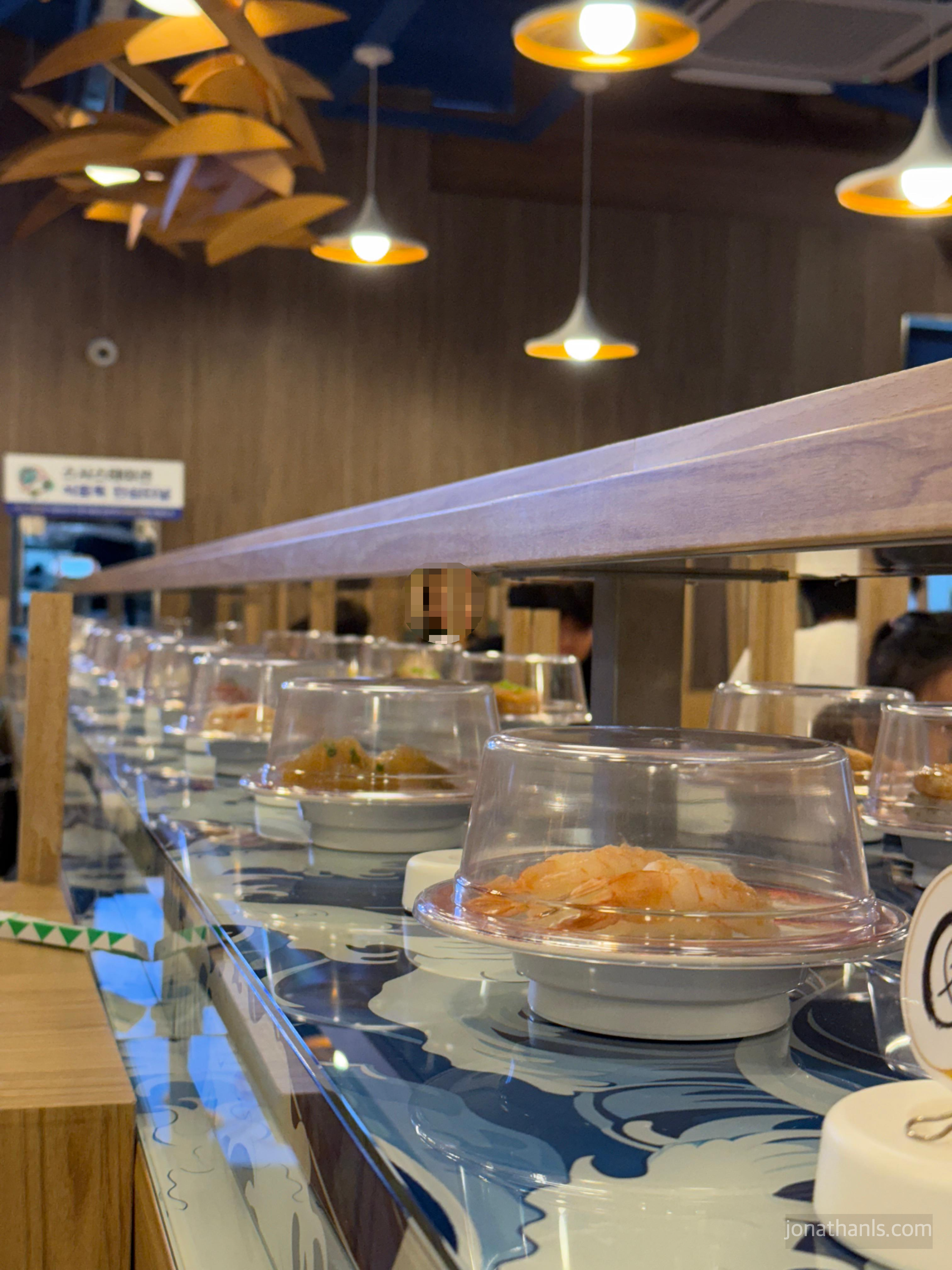 광교상현 스시스테이션 매장 내부