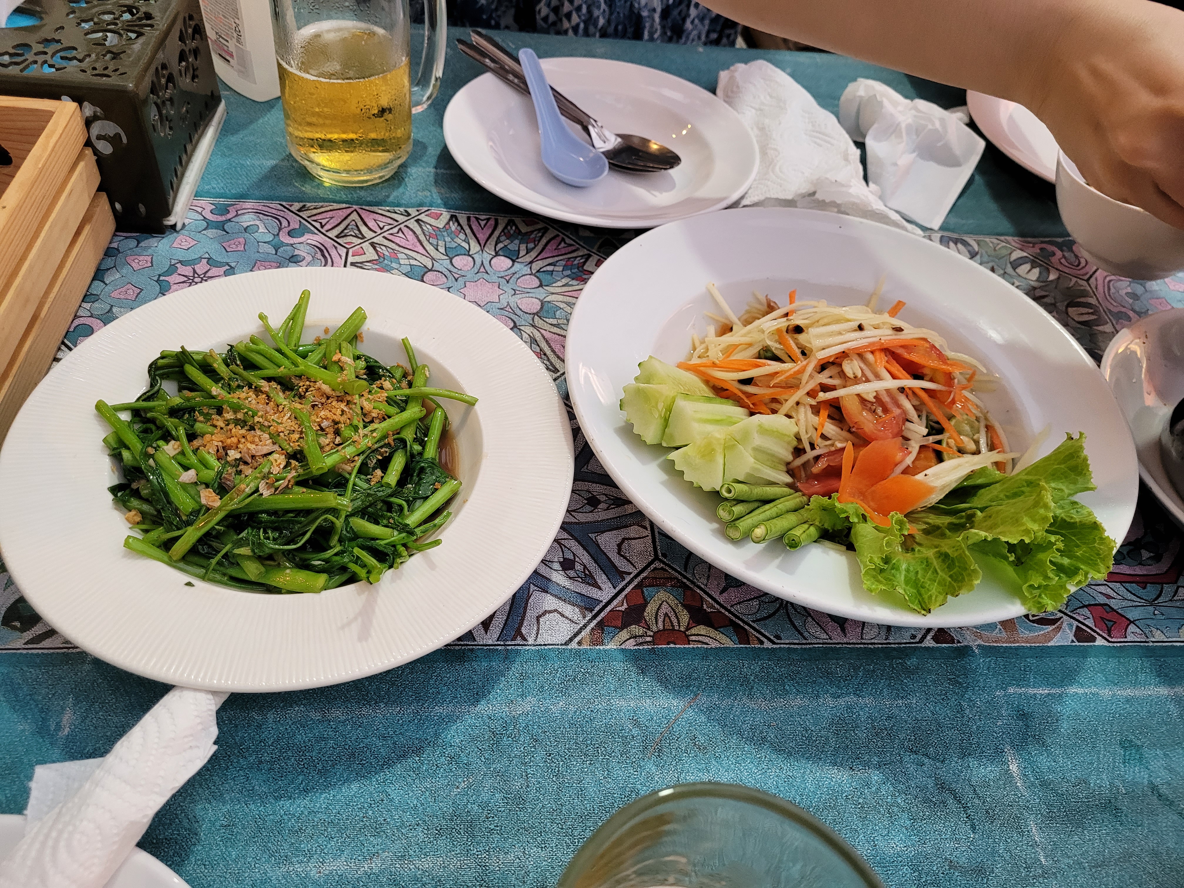 모닝글로리볶음과 쏨땀