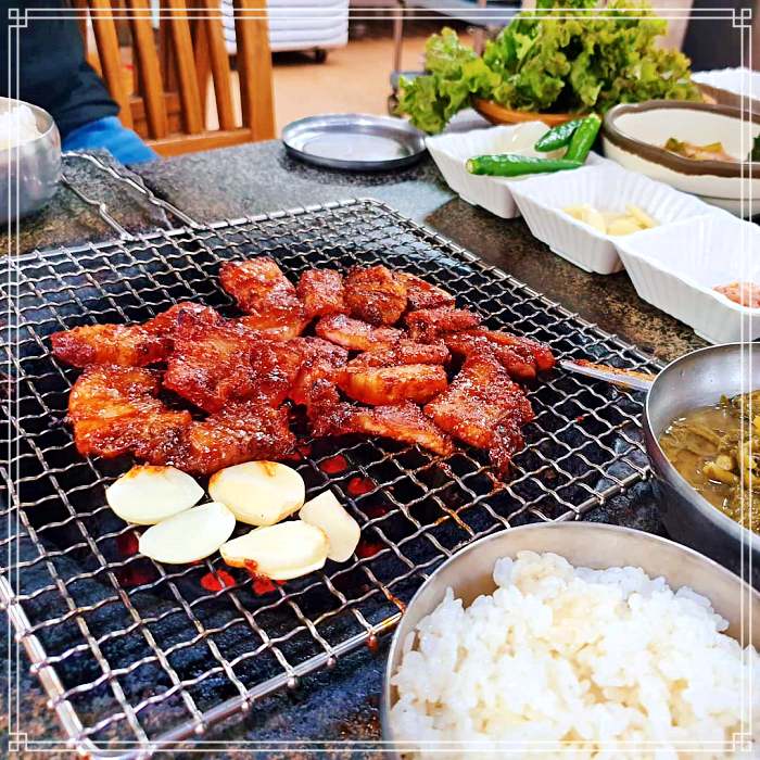 식객 허영만 백반기행 김천, 지례 흑돼지골목 원조 흑돼지 불고기 연탄구이, 석쇠 구이 맛집