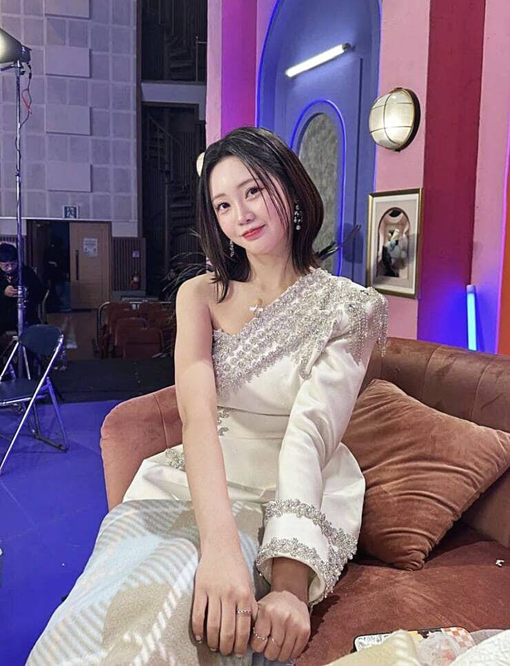 가수-홍지윤