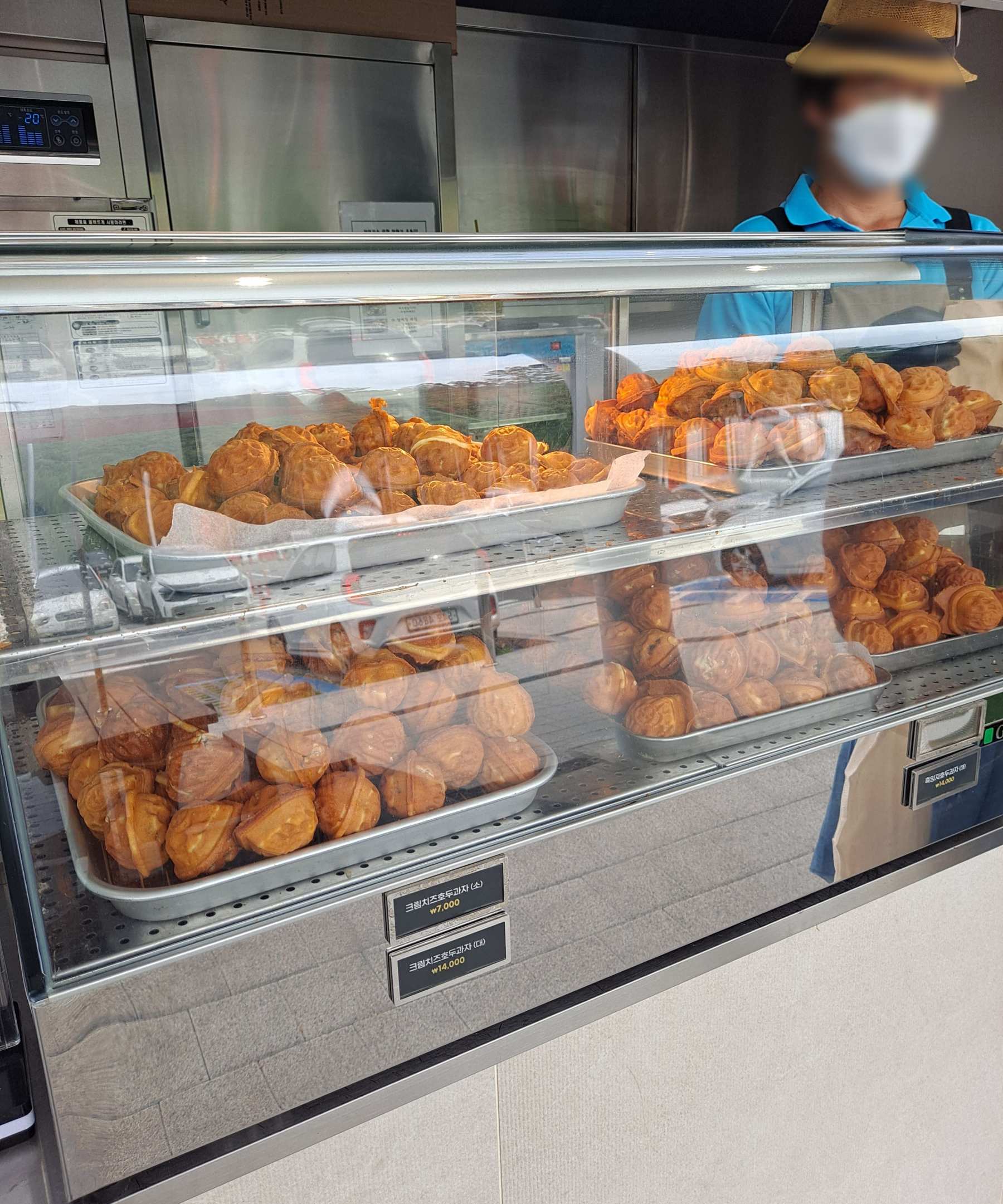 아띠몽 호두과자 쇼케이스