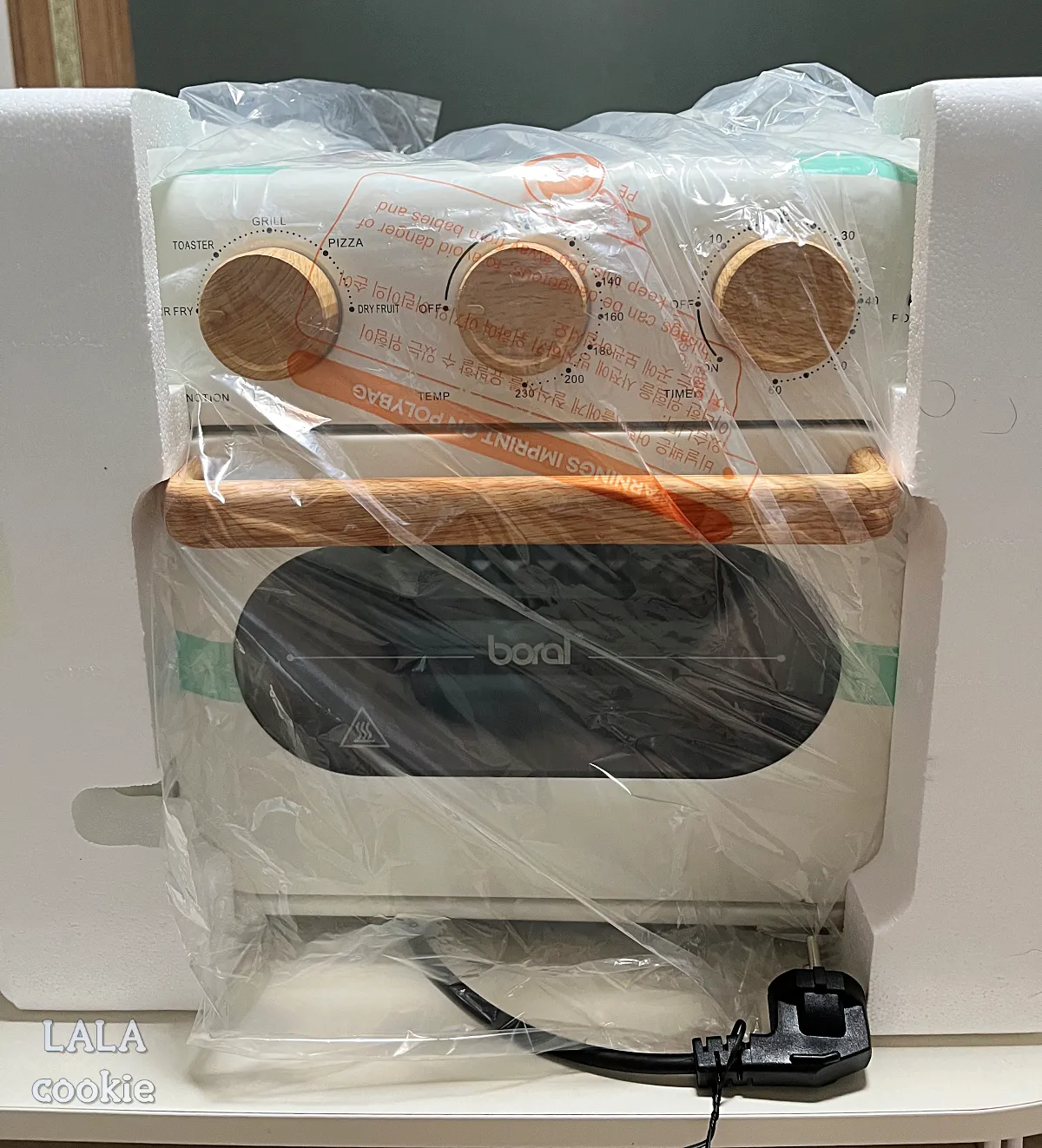 집들이-선물-가성비-좋은-보랄-에어프라이어-스티로폼-포장-모습