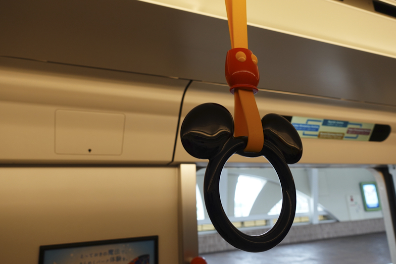 도쿄디즈니랜드 리조트라인 모노레일 내부