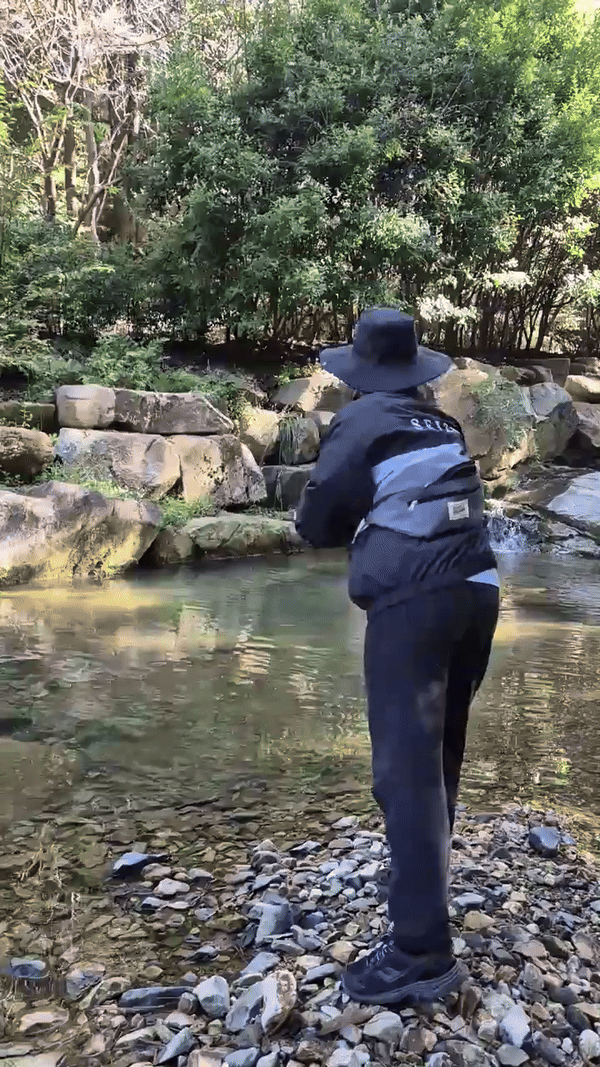 낚시줄 던지는 모습