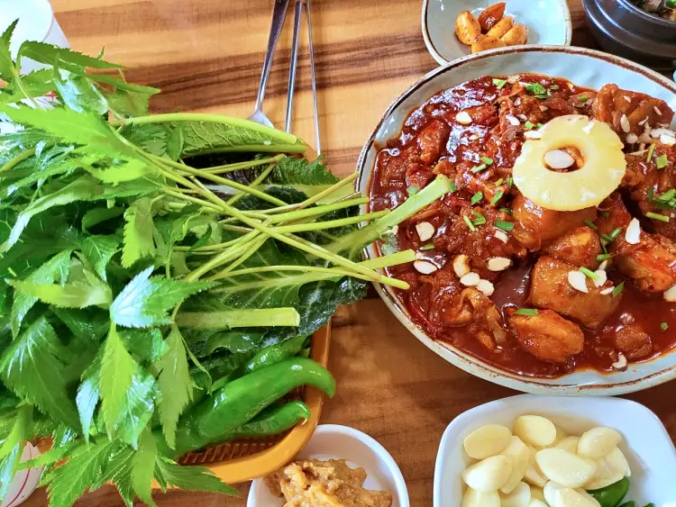 맛있는녀석들 제386회 우렁된장 매운 갈비찜, 고등어, 더덕구이, 제육 쌈밥 맛있는 식당 파주 마장호수 맛집 추천 소개