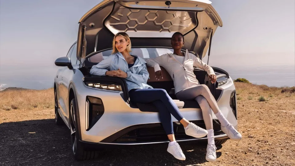 루시드모터스 그래비티 이미지