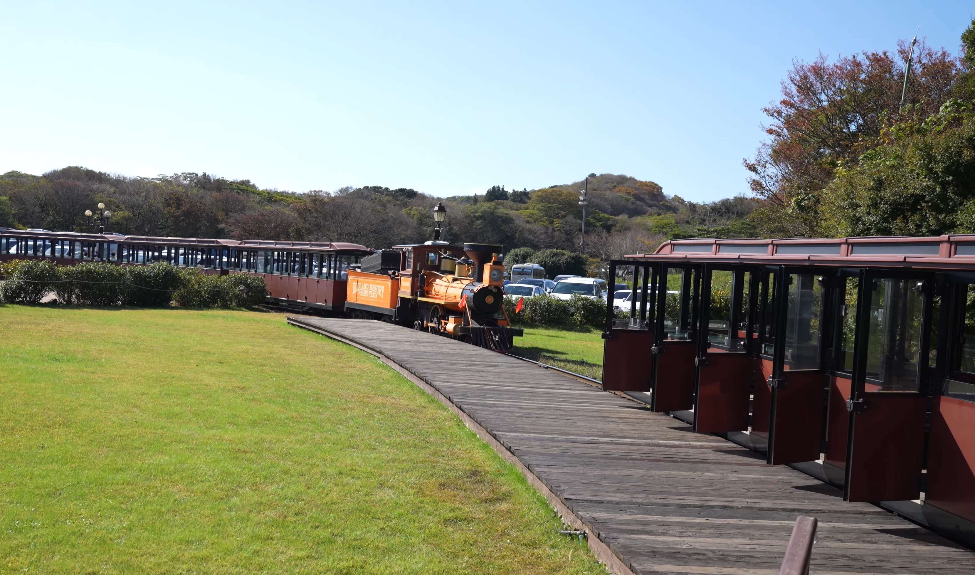 에코랜드 낭만 기차여행이 시작되는 곳으로 기차가 들어 오고 있는 모습