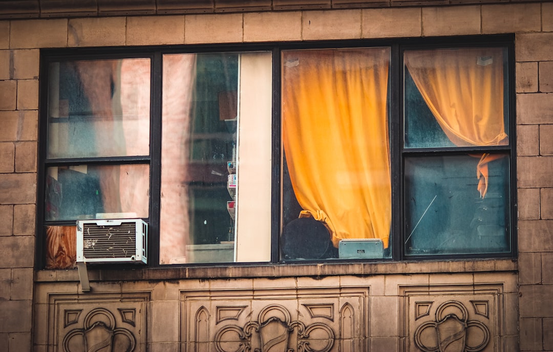 Air conditioner.