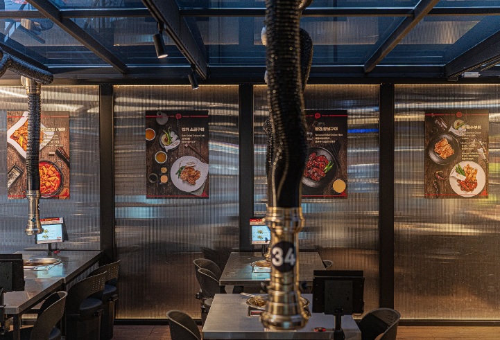 오늘N 퇴근후N 휘준 아나운서가 소개하는 휘슐랭 가이드 홍대 맛집 반가 숯불닭갈비