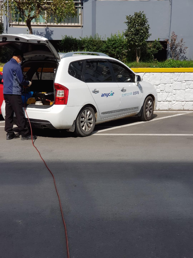 자동차 타이어 펑크 수리