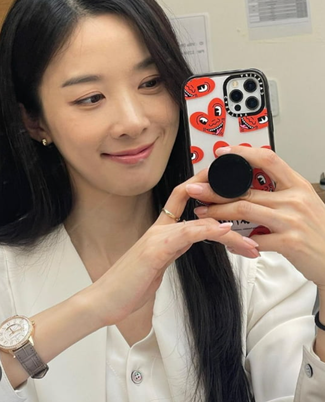 배우 이청아 인스타 사진