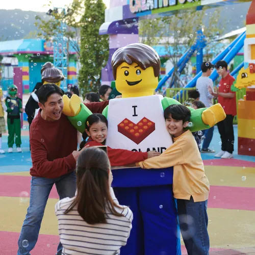 레고랜드-캐릭터와-아이들-이미지