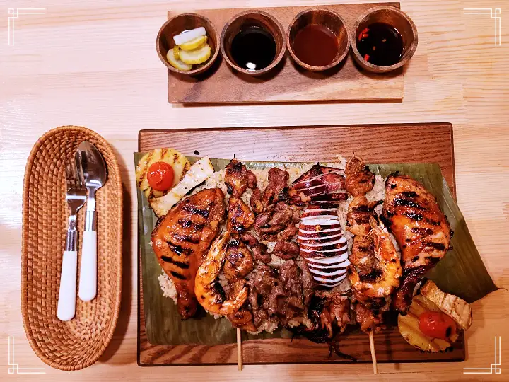 네모세모 강릉 맛집 필리핀 스타일 튀김 족발 스페셜 살로살로 바베큐 BBQ 맛있는 가게