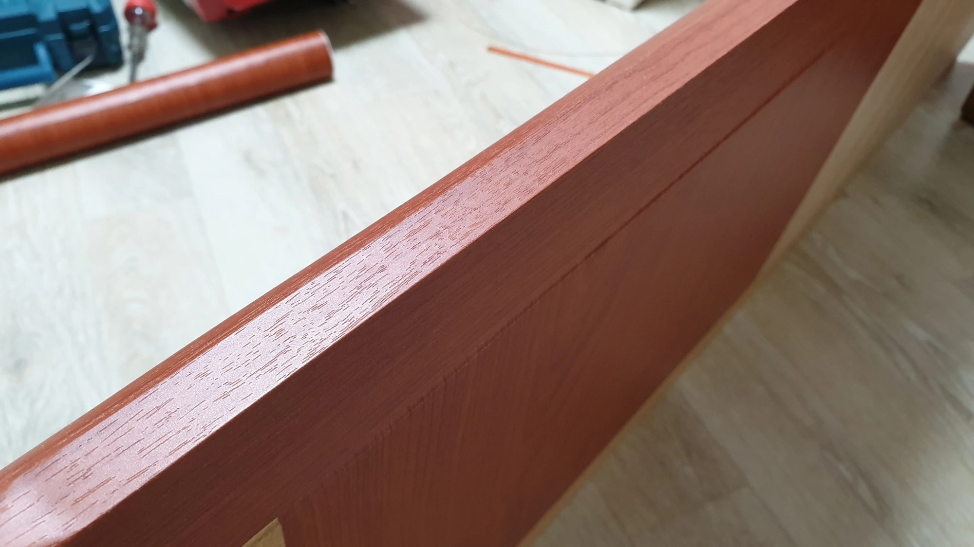 모서리 시트지 붙인 모습