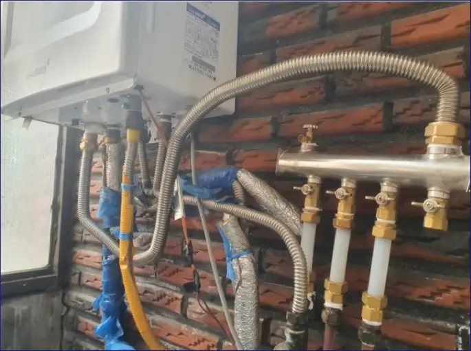 외부에-위치한-보일러-분배기