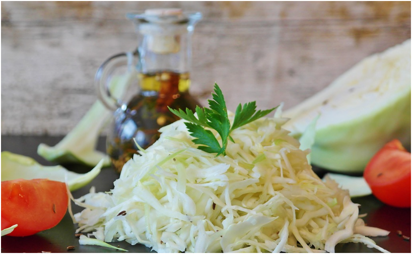 프라이팬으로 만드는 담백한 양배추 참치 볶음