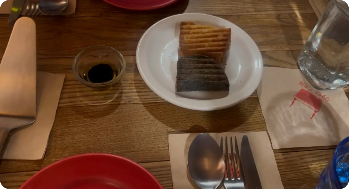 안국역-후스테이블-식전-빵