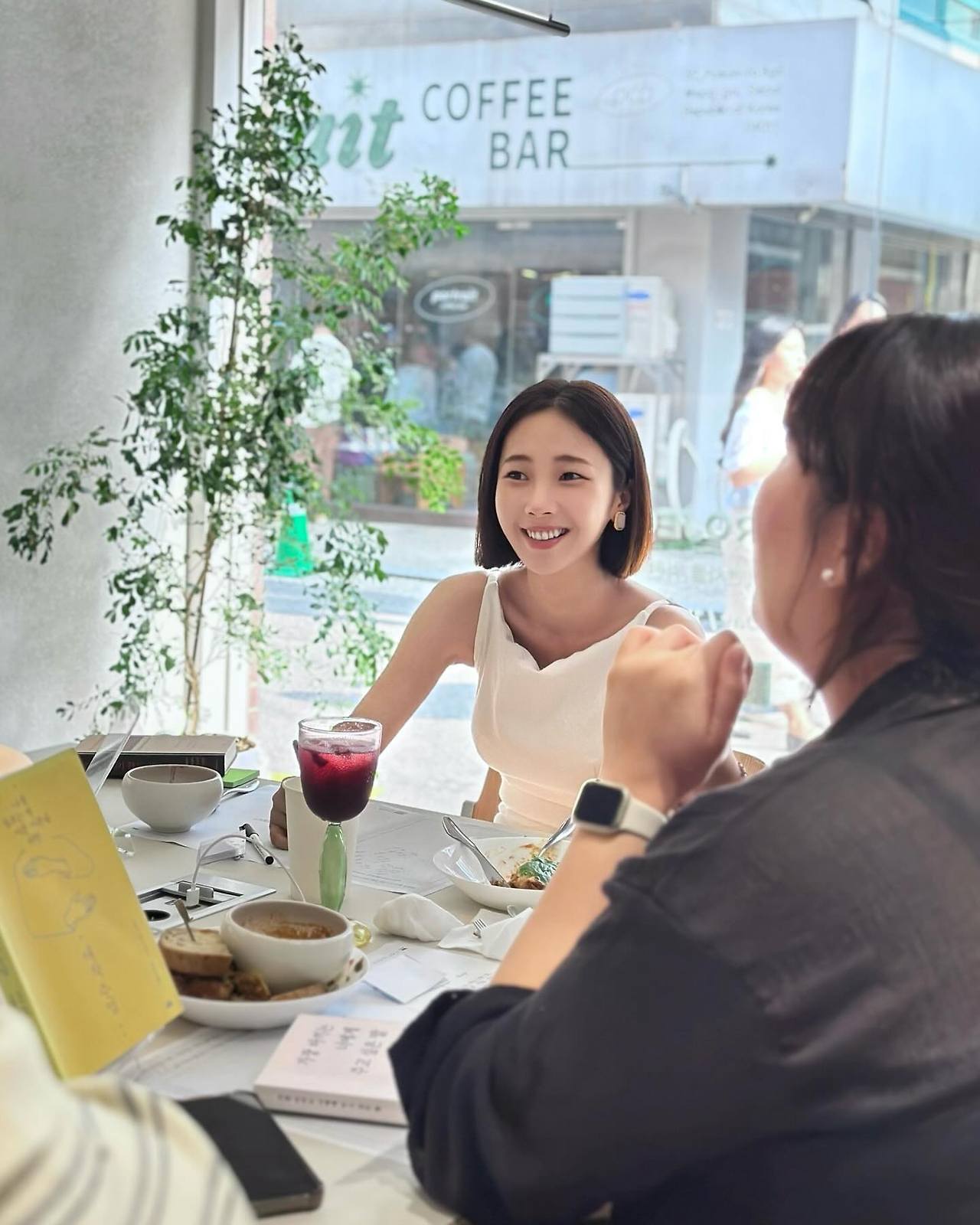권민정 아나운서 카리나