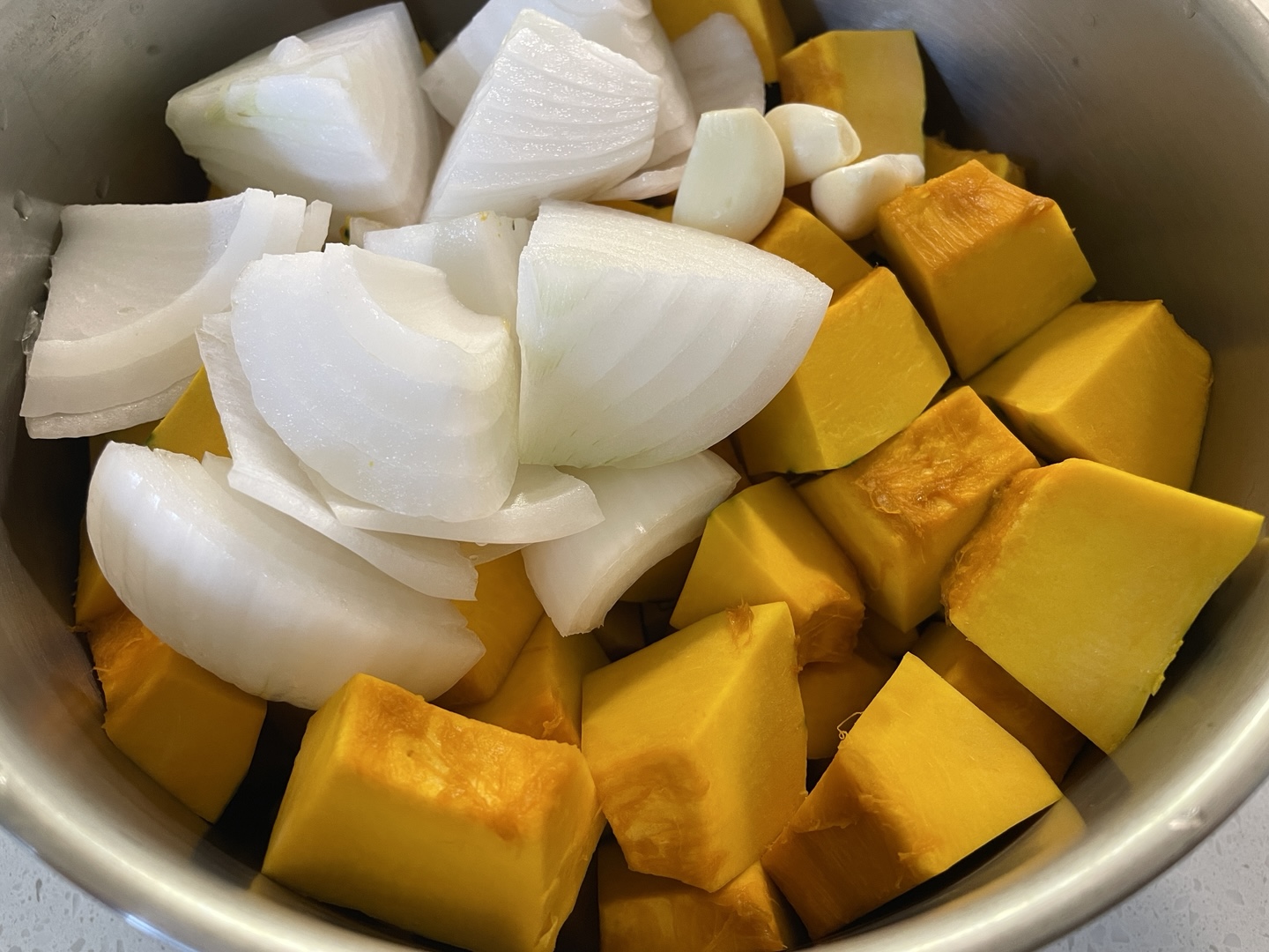 단호박스프 만들기 - 양파, 마늘, 필수 재료