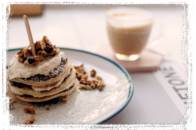 카페-케익-커피-여유