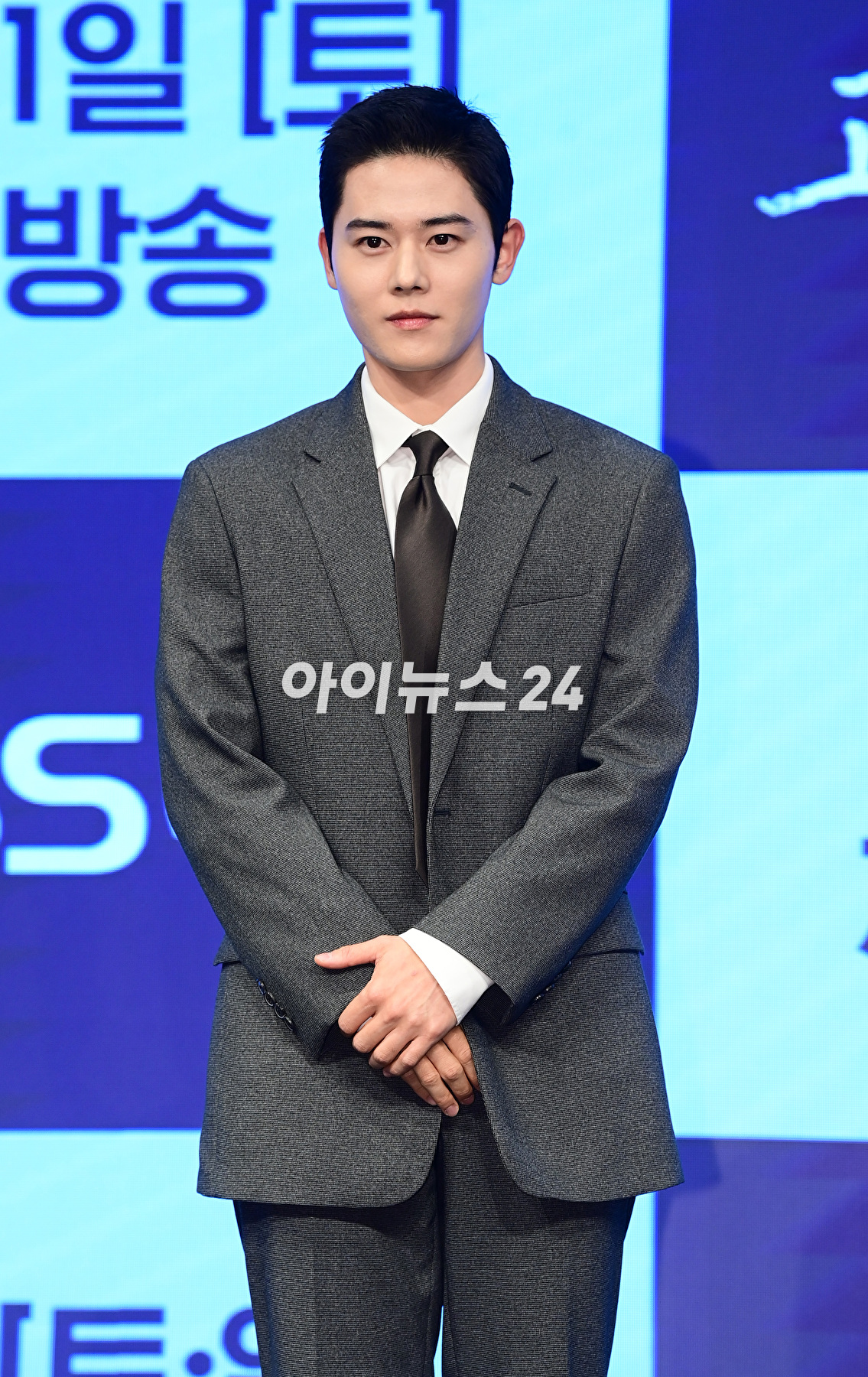 배우 김동준이 9일 오후 서울 구로구 더세인트에서 열린 KBS 2TV &#39;고려거란전쟁&#39; 제작발표회에서 포즈를 취하고 있다. [사진=정소희 기자]