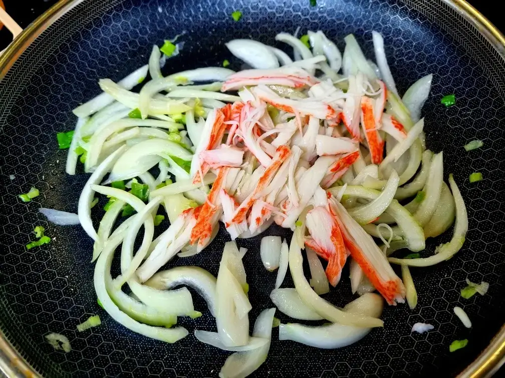 다이어트도 되고 맛도 있는, 건강한 집밥 크래미 팽이버섯덮밥 만들기