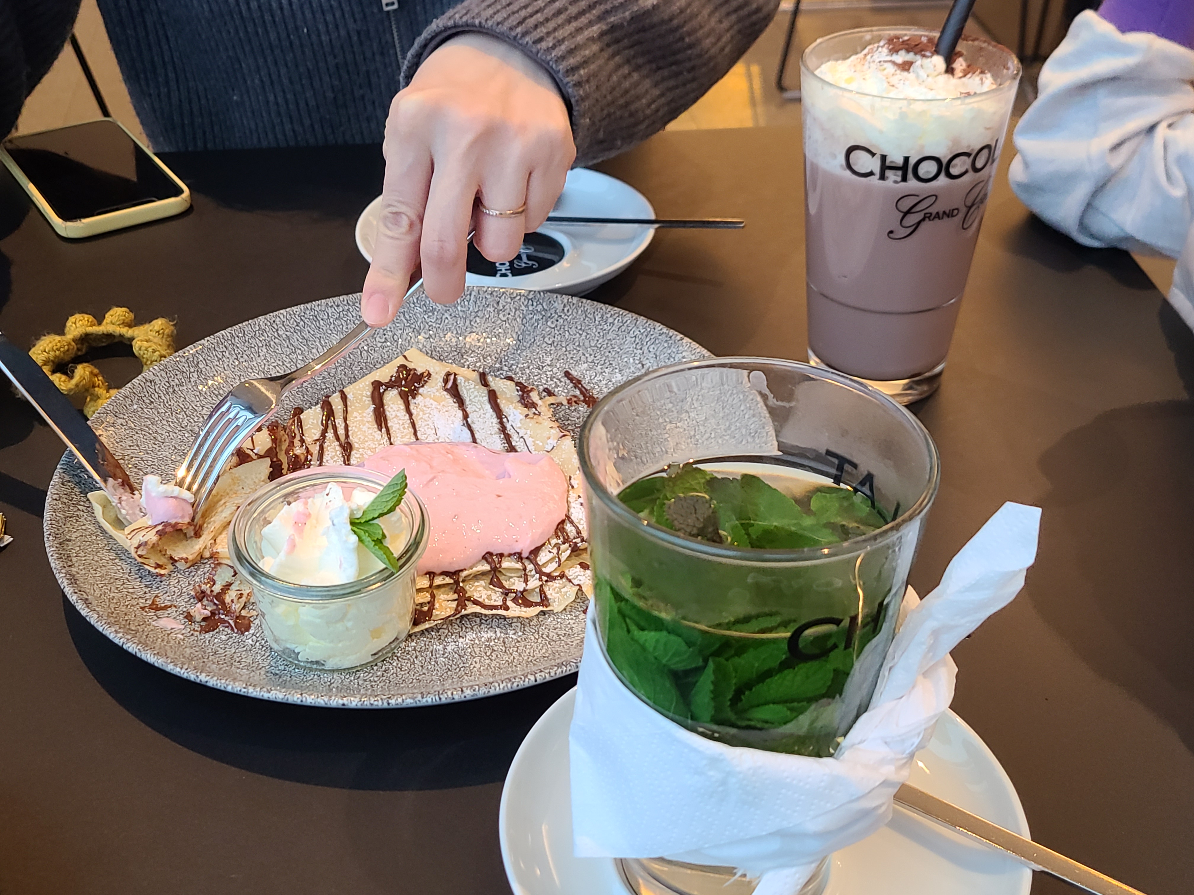 쾰른 임호프 초콜릿박물관 크레페 민트차 초코라떼