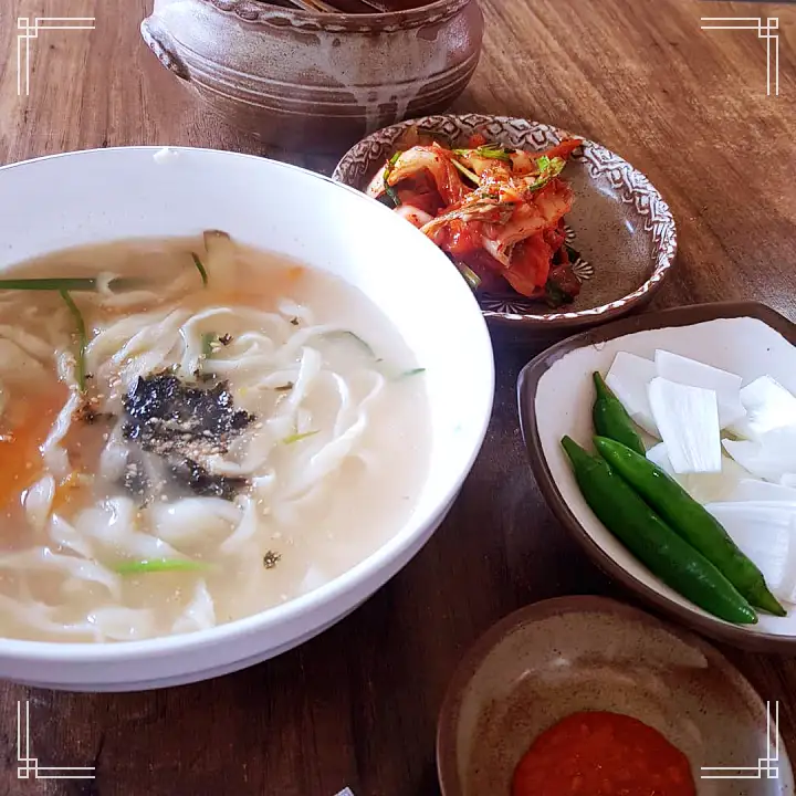 이만기 동네한바퀴 흑임자 칼국수 파전 부추전 손두부 아픈 아내의 빈자리를 지키는 칼국수집 사장님 포항 맛집 소개