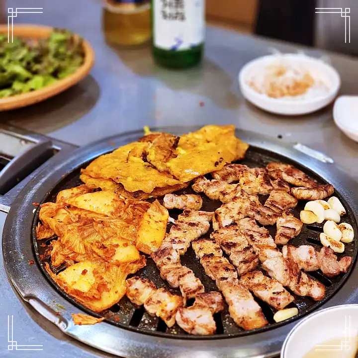 토요일은 밥이좋아 군포 당동 된장박이 삼겹살 맛집 생삼겹 통삼겹 된장에 넣어 숙성 나만 알고싶은 현지인 추천 토밥 좋아 방송정보