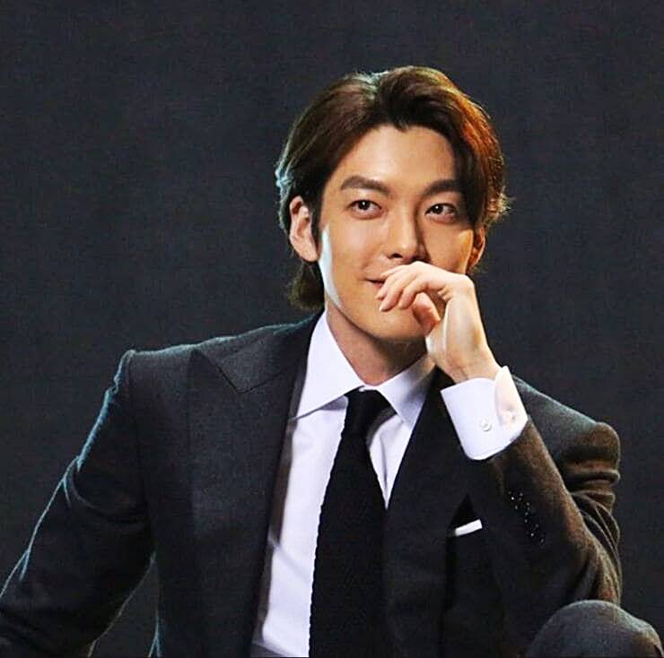 배우-김우빈