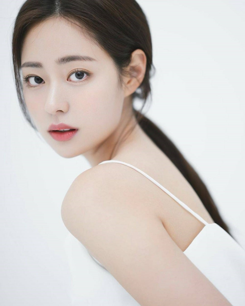 배우 신슬기