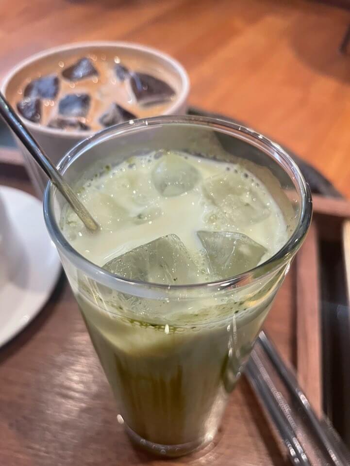 말차라떼와 아메리카노