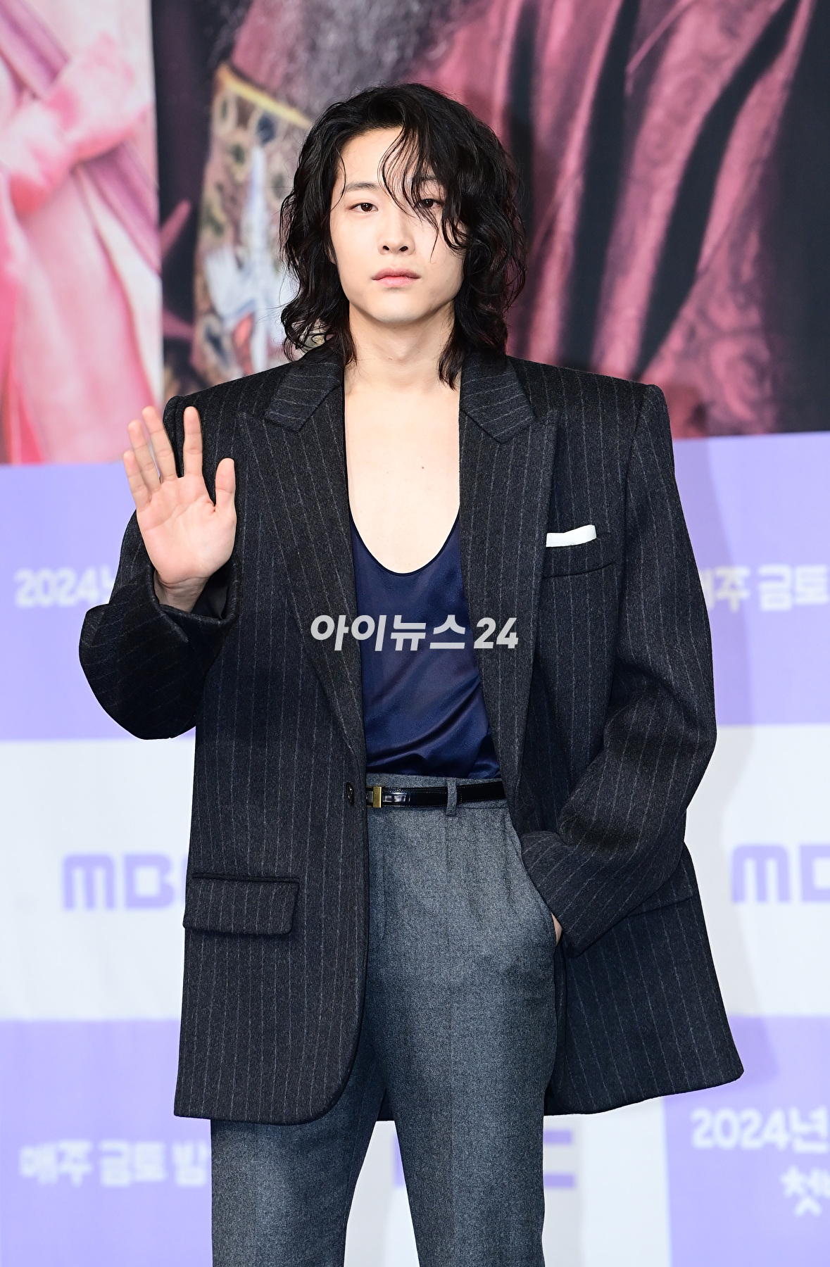 배우 이종원이 12일 오후 서울 마포구 상암동 MBC 골든마우스홀에서 열린 MBC 새 금토드라마 '밤에 피는 꽃' 제작발표회에 참석하고 있다. [사진=정소희 기자]