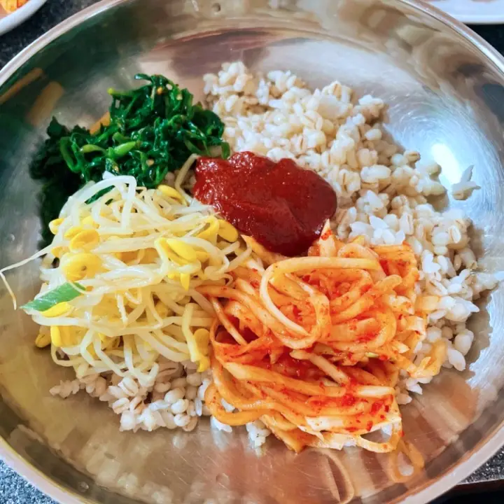 굿모닝대한민국라이브 보리밥 손칼국수 비빔 칼국수 추천 충남 공주 맛집 위치