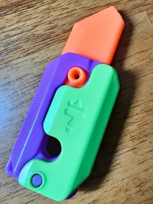 시중에 판매되고 있는 당근칼 사진 입니다.