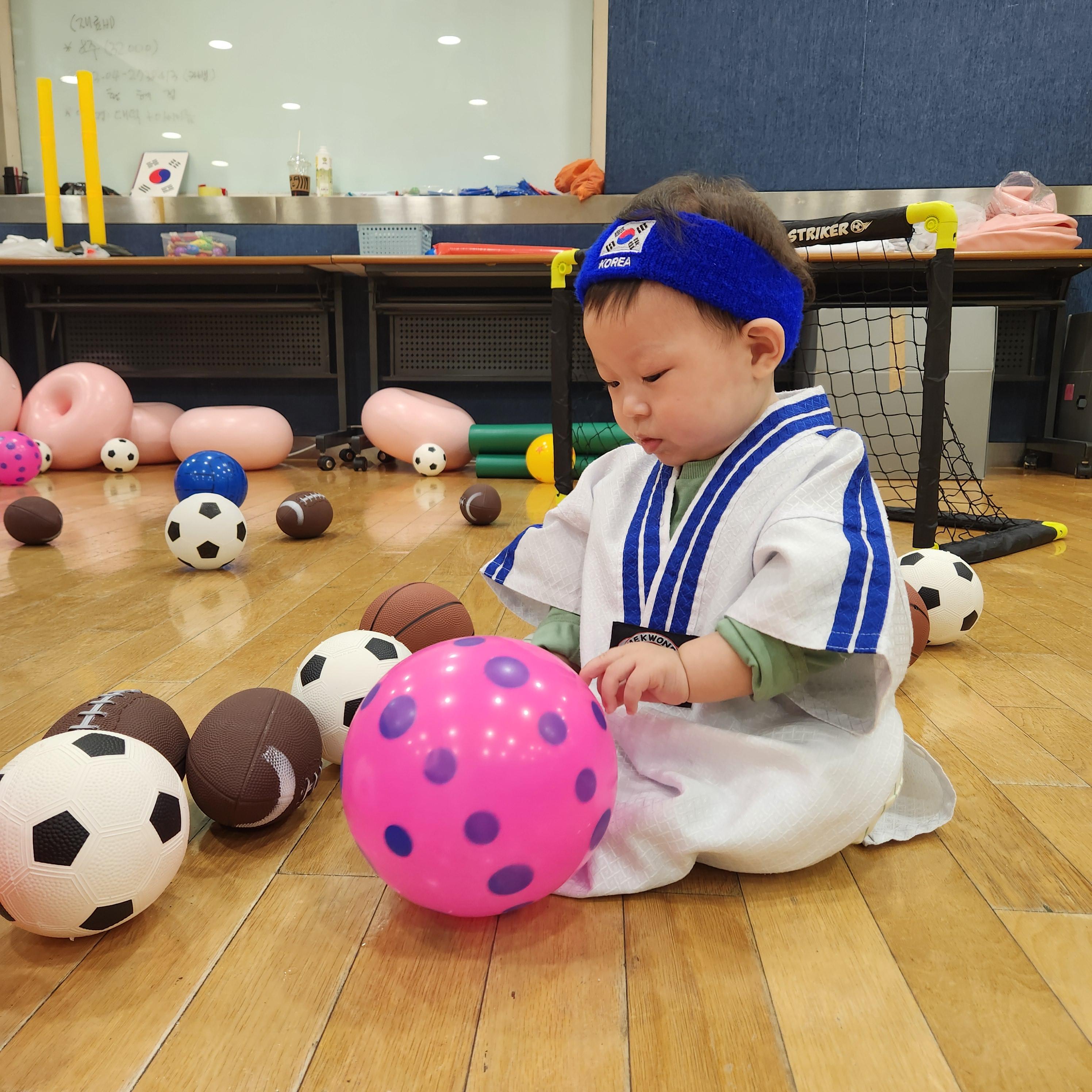 문화센터-태권도-축구하는-아이