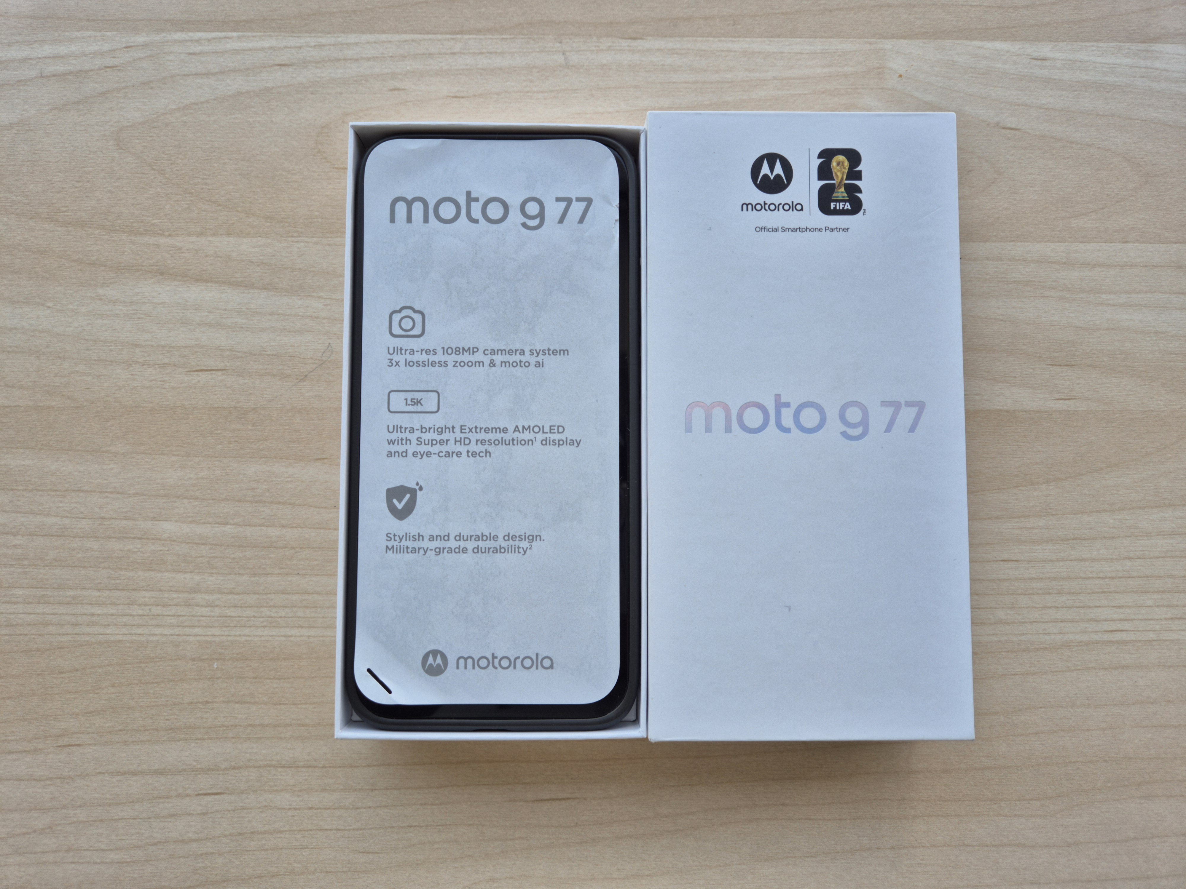 MOTO G77 패키지