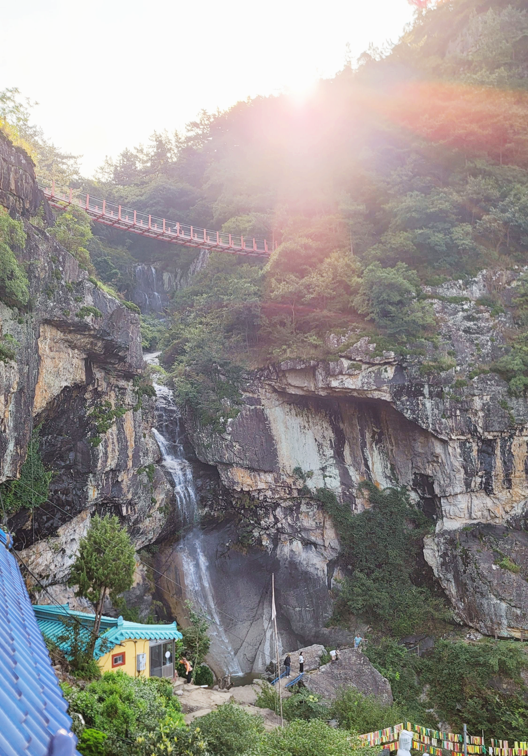 경남 고성 폭포암에서 찍은 사진