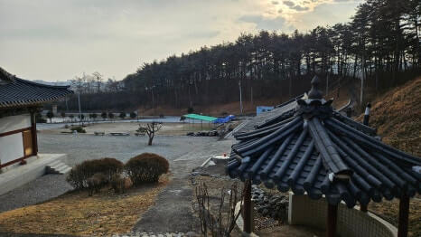 고성 극락암 : 건봉사의 숨은 암자에서 만나는 금강산의 정기와 평온