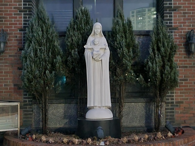 경기도 광주시 초월성당 성모동산 성모자상 사진