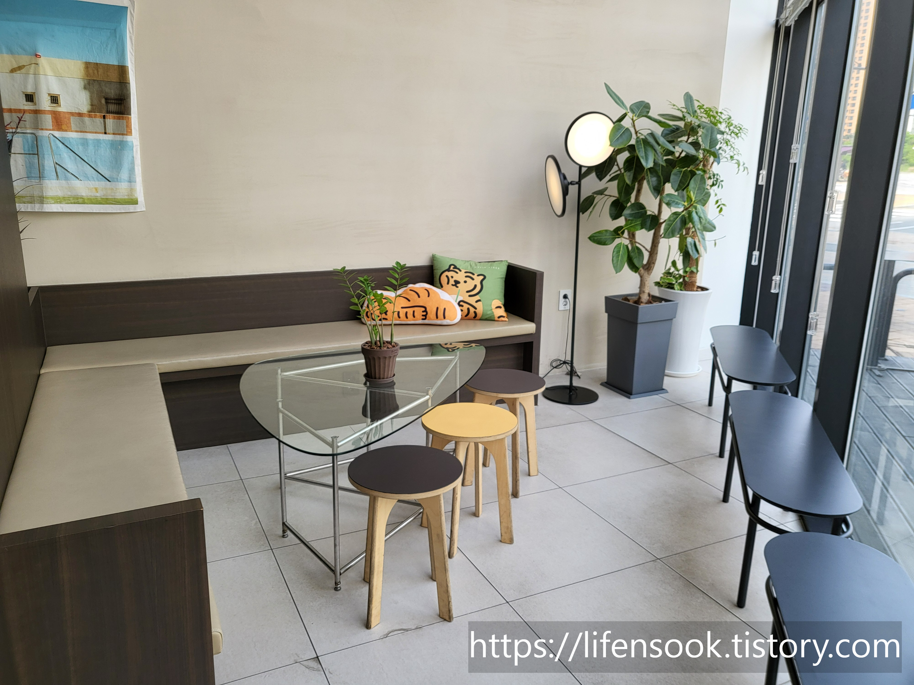 누프(NOOF) 내부 1