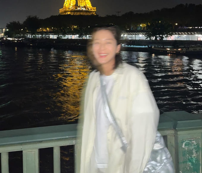 설인아 사복